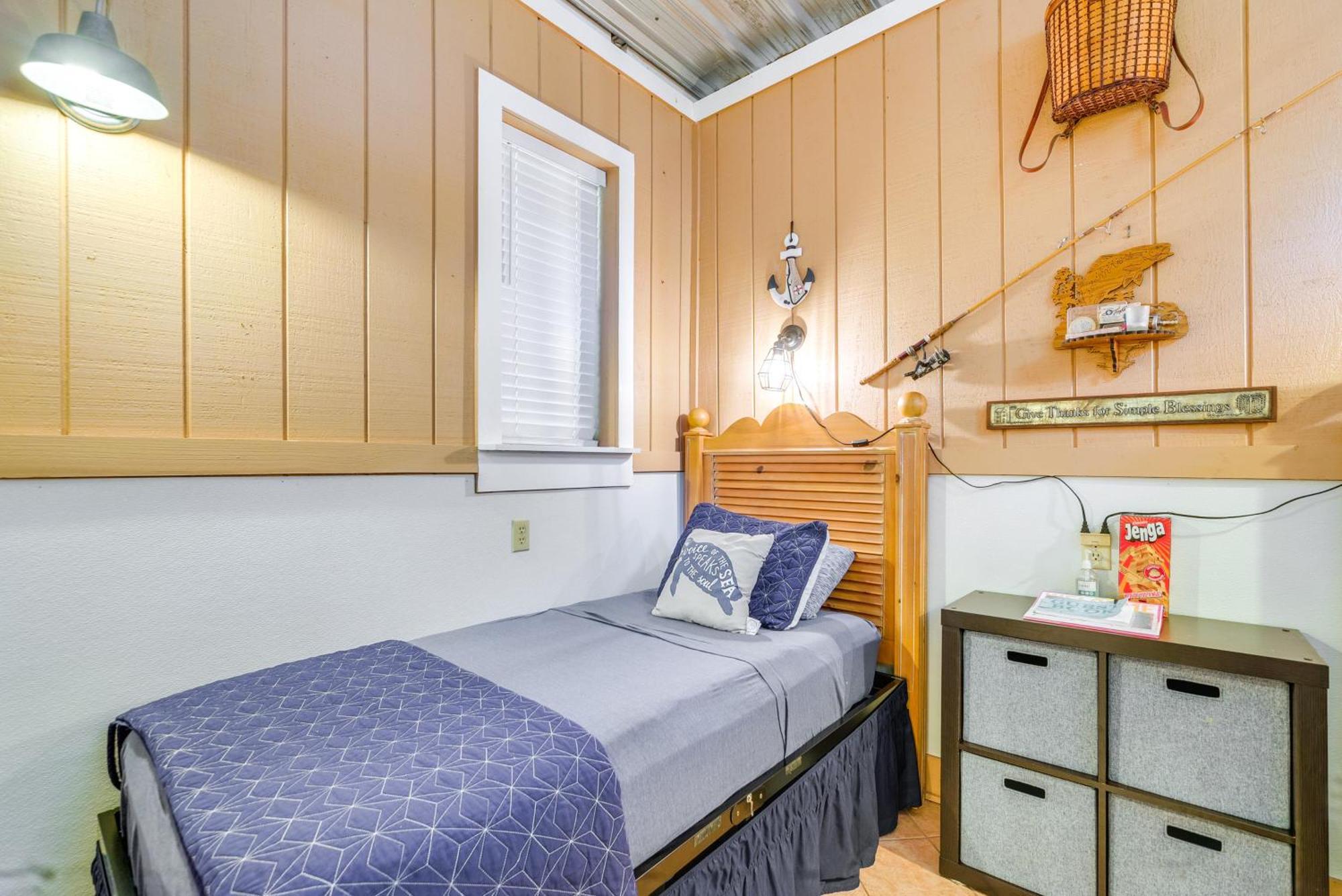 Inglis Studio Home With Covered Patio And Grill! Yankeetown Extérieur photo